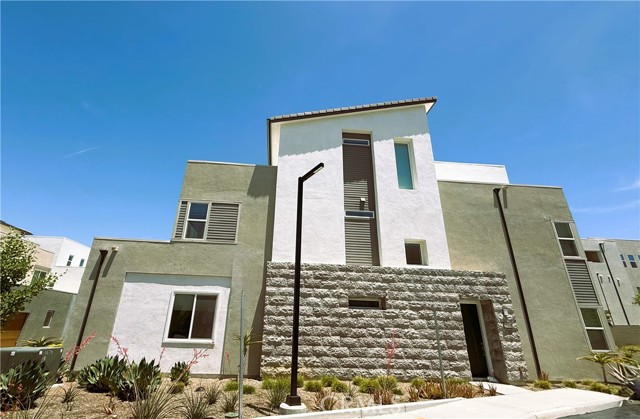 Detail Gallery Image 2 of 48 For 27508 Golden Currant Pl, Valencia,  CA 91381 - 5 Beds | 4/1 Baths