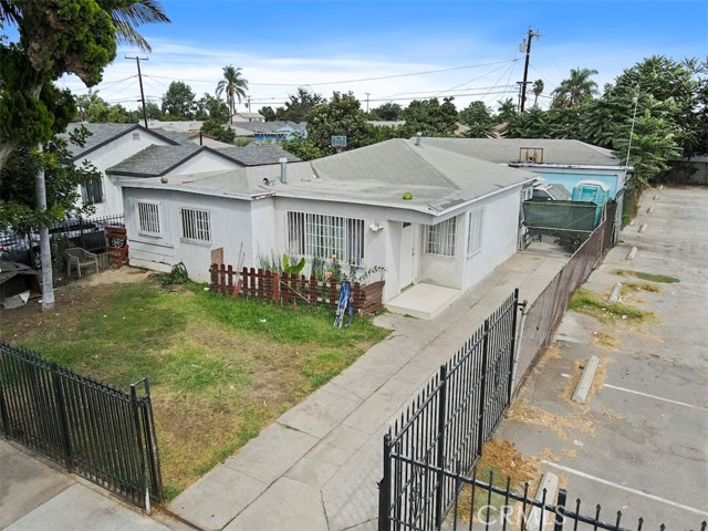 Detail Gallery Image 5 of 23 For 116 N Holly Ave, Compton,  CA 90221 - 2 Beds | 1 Baths