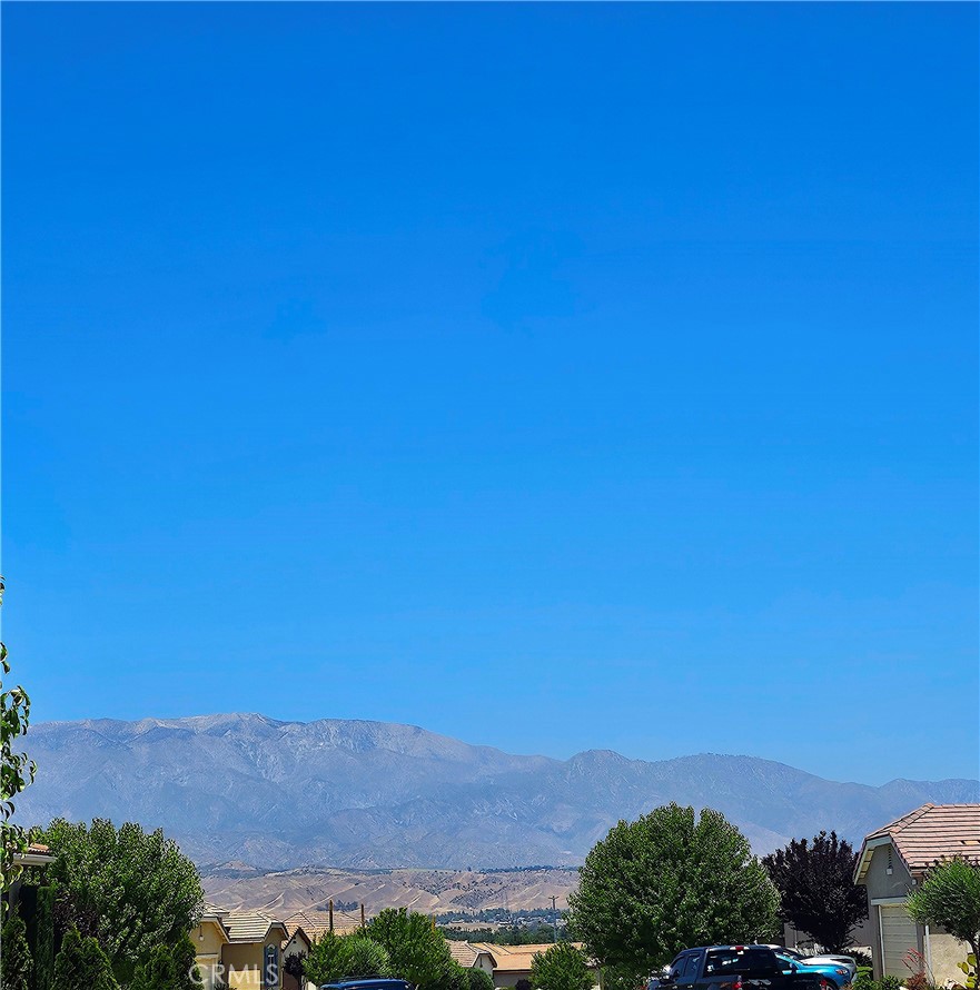 https://media.crmls.org/medias/1fc55843-6db2-4dab-8b71-af5a04363bcf.jpg?preset=X-Large