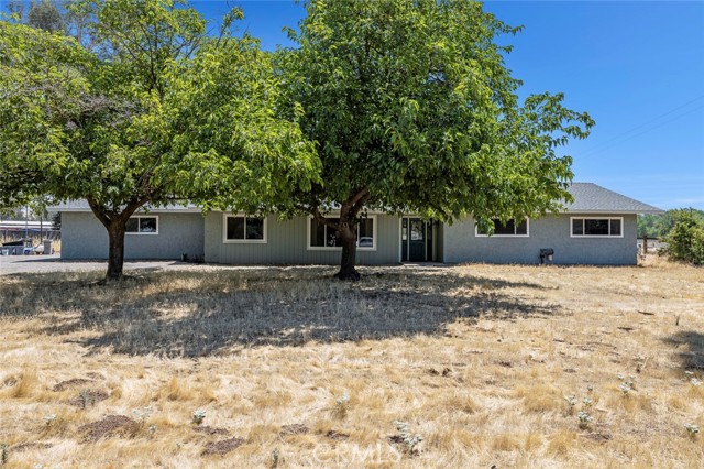 Detail Gallery Image 2 of 22 For 10858 N Armstrong Ave, Clovis,  CA 93619 - 3 Beds | 3 Baths