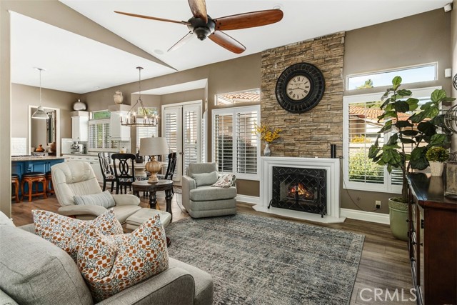 Detail Gallery Image 16 of 37 For 38027 Cherrywood Dr, Murrieta,  CA 92562 - 3 Beds | 3/1 Baths