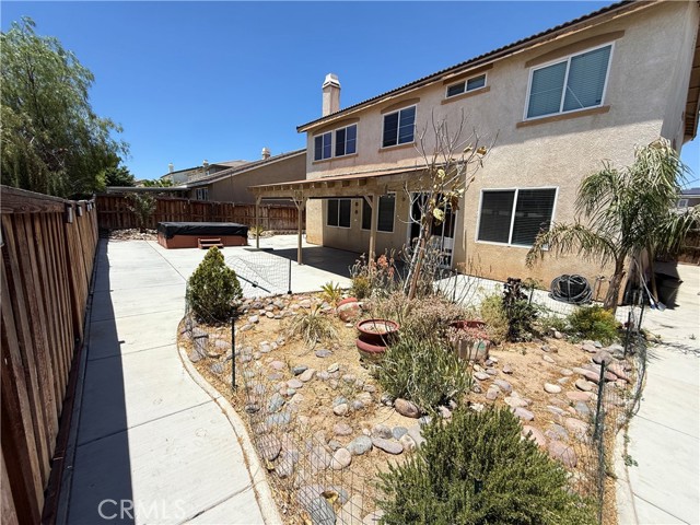 9093 Seal Beach Drive, Hesperia CA: https://media.crmls.org/medias/1fc67f4b-6d35-4c5f-9cf6-1b52d055a1e6.jpg