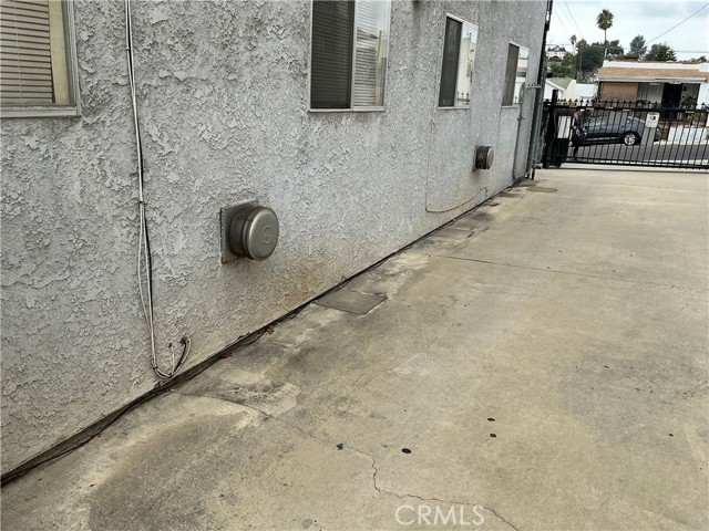 Detail Gallery Image 8 of 12 For 1414 Lake Shore, Los Angeles,  CA 90026 - – Beds | – Baths