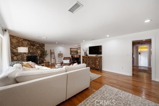 Detail Gallery Image 10 of 56 For 1040 Par Ave, Paso Robles,  CA 93446 - 3 Beds | 2/1 Baths