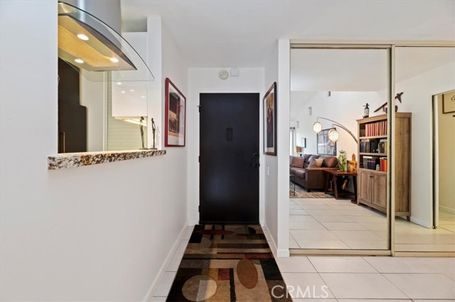 Detail Gallery Image 2 of 43 For 1801 Diamond St, San Diego,  CA 92109 - 1 Beds | 1 Baths