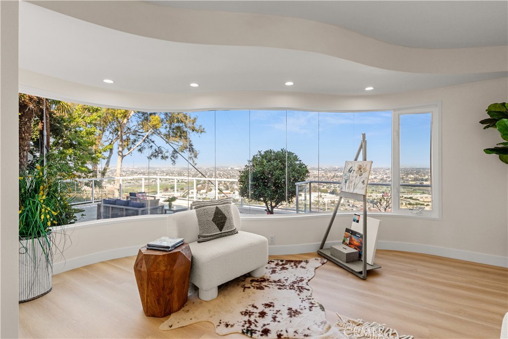 MLS #OC25263563 image #6