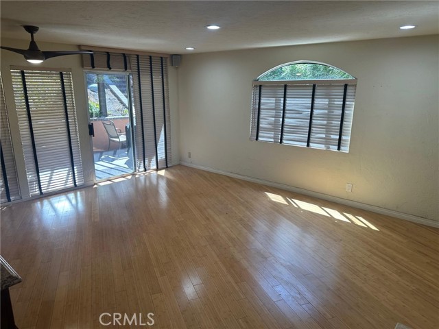 Detail Gallery Image 9 of 30 For 4400 Portico Pl, Encino,  CA 91316 - 4 Beds | 3 Baths