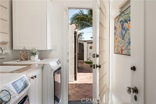 Detail Gallery Image 17 of 33 For 34 Ximeno Avenue, Long Beach,  CA 90803 - 4 Beds | 1/1 Baths