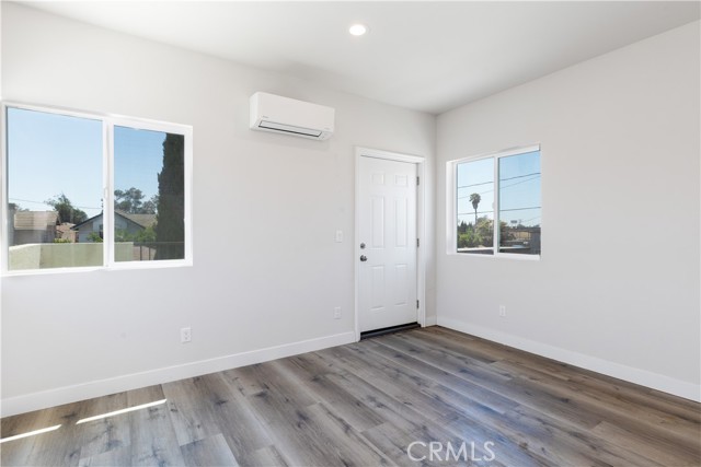 Image 17 of 26 For 3444 Whistler Avenue