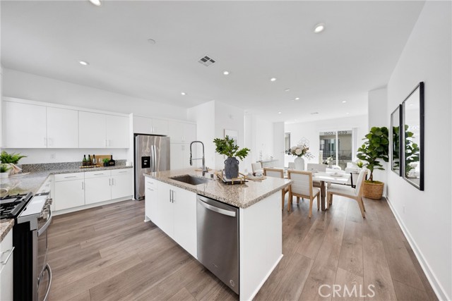 Detail Gallery Image 1 of 24 For 1611 W Cara Dr, Anaheim,  CA 92805 - 3 Beds | 3/1 Baths