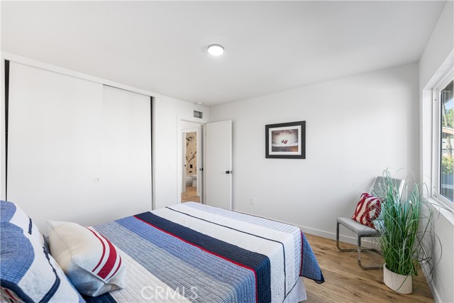 Detail Gallery Image 35 of 54 For 22015 Romar St, Chatsworth,  CA 91311 - 4 Beds | 3 Baths