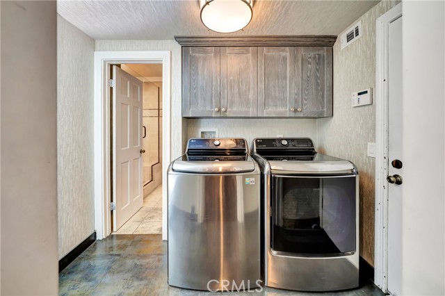 Detail Gallery Image 19 of 55 For 5441 Calvin Ave, Tarzana,  CA 91356 - 5 Beds | 5/1 Baths