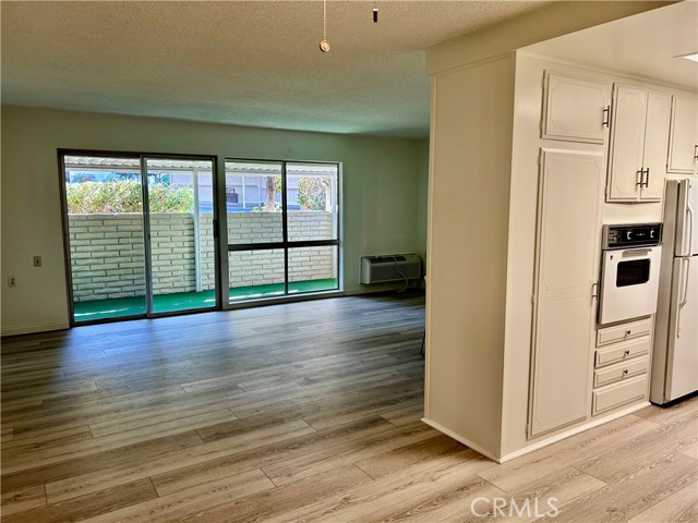 Detail Gallery Image 7 of 25 For 2114 via Puerta #P,  Laguna Woods,  CA 92637 - 2 Beds | 2 Baths