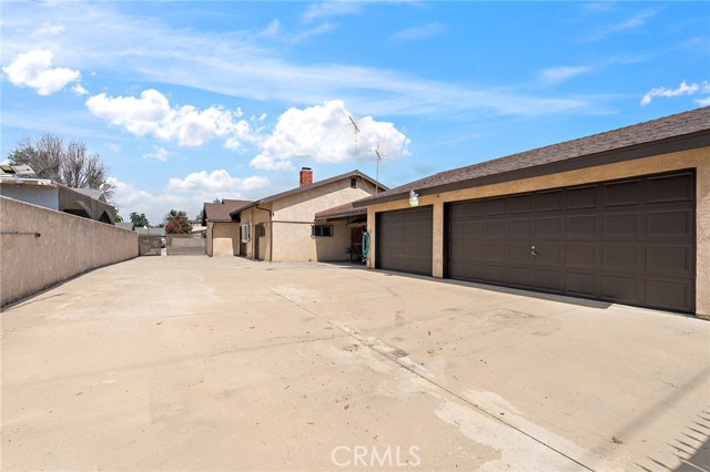 9649 Grace Street, Fontana CA: https://media.crmls.org/medias/1fcb19cd-0537-440d-821a-0c966d796fbf.jpg