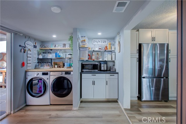 Image 18 of 34 For 7139 Center  