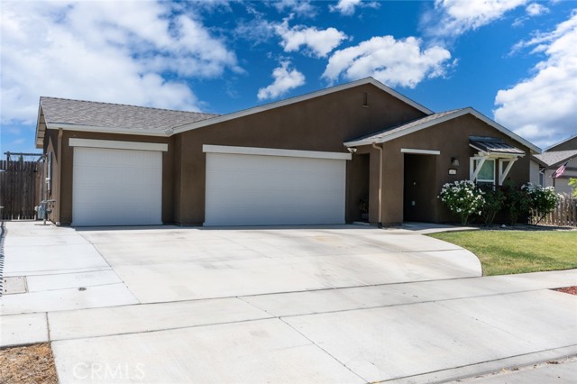 Detail Gallery Image 2 of 50 For 1807 Patricia Ct, Los Banos,  CA 93635 - 4 Beds | 3 Baths