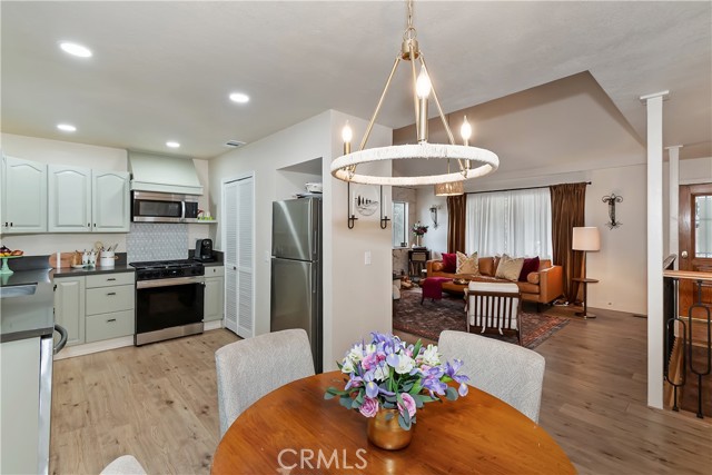 Detail Gallery Image 8 of 53 For 696 Rose, Twin Peaks,  CA 92391 - 4 Beds | 2 Baths