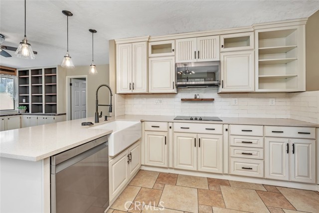 Detail Gallery Image 31 of 49 For 6901 Copper Creek Way, Bakersfield,  CA 93308 - 4 Beds | 3 Baths