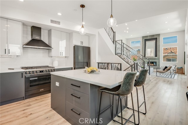 2304 Felton Lane, Redondo Beach, California 90278, 4 Bedrooms Bedrooms, ,5 BathroomsBathrooms,Residential,Sold,Felton,SB22078483
