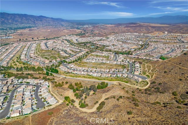 11085 Canyon Circle, Corona CA: https://media.crmls.org/medias/1fcdd91c-a0e4-4f13-a830-bde7657b22cb.jpg