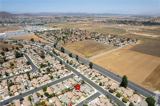 27781 Spring Meadow Court, Menifee CA: https://media.crmls.org/medias/1fce69c7-ce9d-4ea1-a4fe-dfd6176b767c.jpg