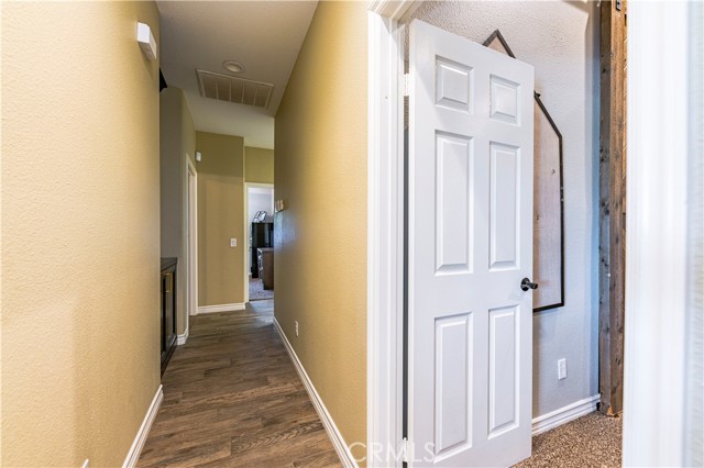 Detail Gallery Image 13 of 27 For 22780 Cascade Dr, Canyon Lake,  CA 92587 - 4 Beds | 2 Baths