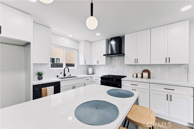 2514 S Rita Way, Santa Ana CA: https://media.crmls.org/medias/1fcfd7dc-ff6a-46b7-b642-d024ff69029e.jpg