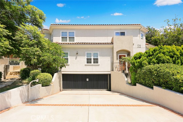 2745 Montrose Avenue, Montrose CA: https://media.crmls.org/medias/1fd00fda-a745-48af-a6d4-2728239102e9.jpg