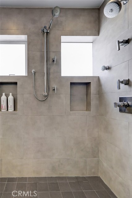 636 27th Street, Manhattan Beach, California 90266, 4 Bedrooms Bedrooms, ,3 BathroomsBathrooms,Residential,Sold,27th,SB21265016