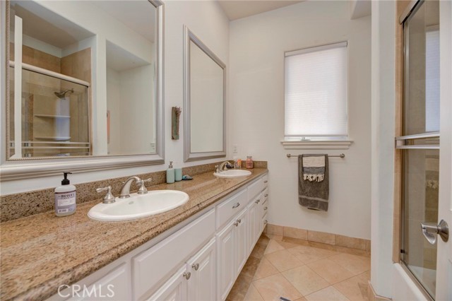 Detail Gallery Image 26 of 75 For 700 Avenue C, Redondo Beach,  CA 90277 - 5 Beds | 5/1 Baths