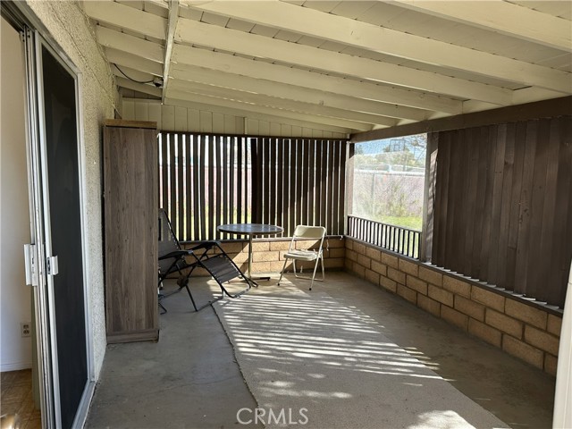 Detail Gallery Image 8 of 11 For 18605 Sequoia, Bloomington,  CA 92316 - 3 Beds | 1 Baths