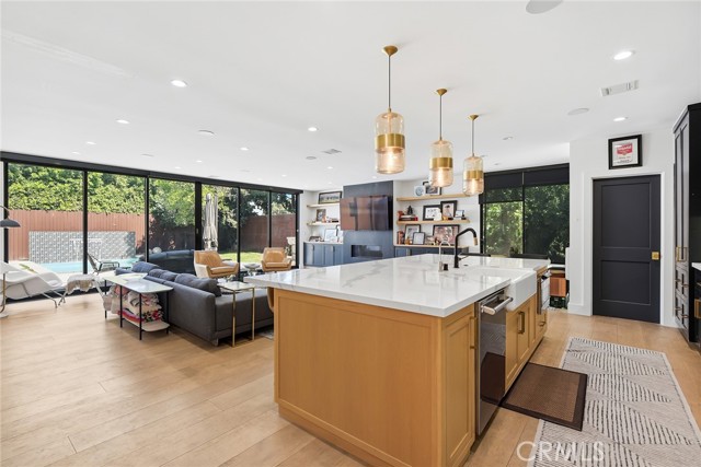 5 Bed Home for Sale in Sherman Oaks, California