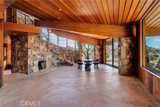 Detail Gallery Image 4 of 75 For 55290 Flying Tigers Rd, Pioneertown,  CA 92268 - 4 Beds | 3 Baths