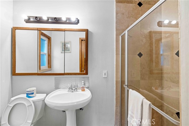 Detail Gallery Image 27 of 50 For 20760 E Covina Hills Rd, Covina,  CA 91724 - 7 Beds | 7/1 Baths