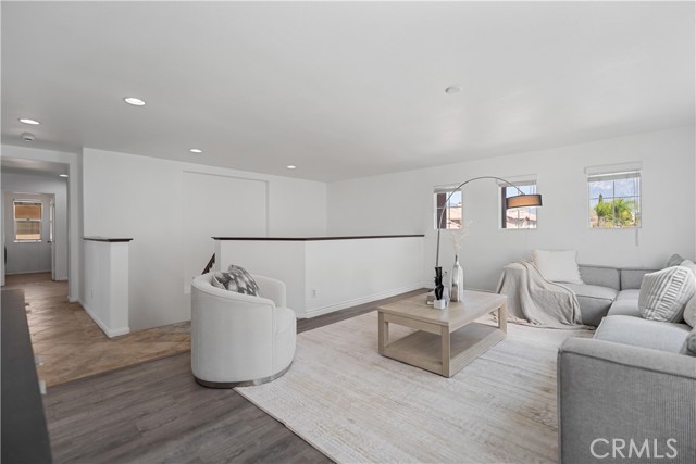 1512 E Nocta Privado, Ontario CA: https://media.crmls.org/medias/1fd2045d-7442-42d2-a2a4-acbf3c556970.jpg
