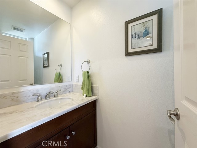 424 Silk Tree, Irvine CA: https://media.crmls.org/medias/1fd23eff-eeb5-409a-b9e7-a6b23d723d94.jpg