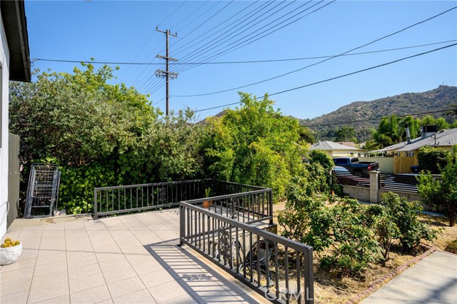 Detail Gallery Image 34 of 34 For 7577 Valaho Dr, Tujunga,  CA 91042 - 3 Beds | 3 Baths