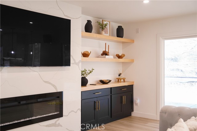 Detail Gallery Image 13 of 47 For 7320 Percheron, Jurupa Valley,  CA 92509 - 4 Beds | 2/1 Baths