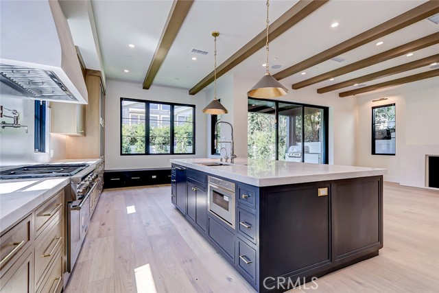 1825 Pacific Avenue, Manhattan Beach, California 90266, 5 Bedrooms Bedrooms, ,5 BathroomsBathrooms,Residential,Sold,Pacific,SB21268855