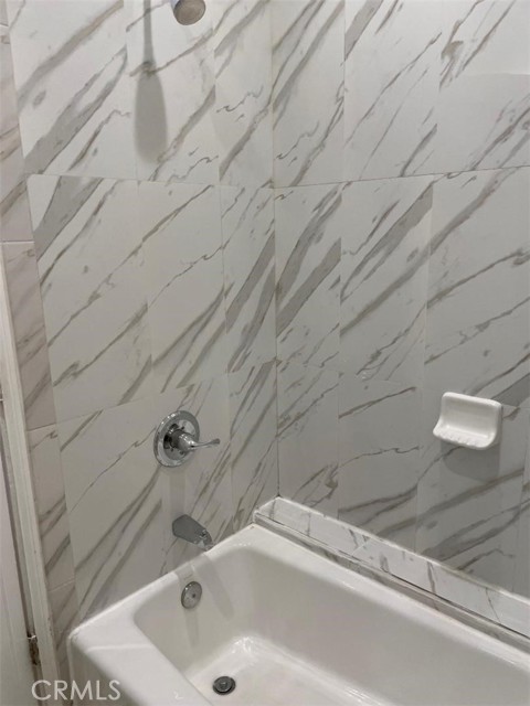 Detail Gallery Image 26 of 38 For 926 W. La Jolla St #E,  Placentia,  CA 92870 - 4 Beds | 4 Baths