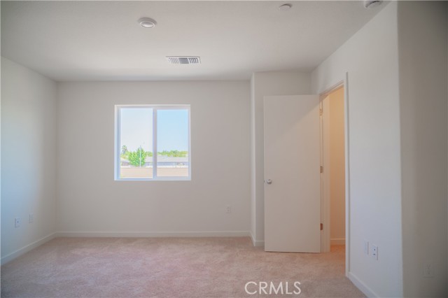Detail Gallery Image 10 of 14 For 142 Ornelas Trail Ln, Merced,  CA 95341 - 3 Beds | 2/1 Baths