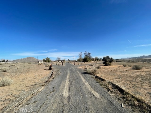21750 Waalew Road, Apple Valley, CA, 92307 21750 Waalew Road, Apple Valley, CA, 92307