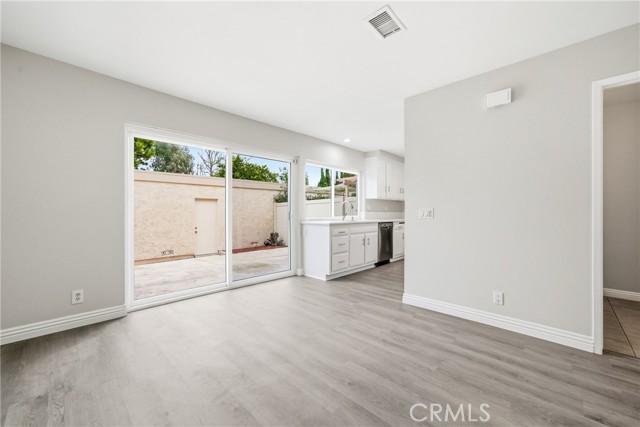 Detail Gallery Image 11 of 57 For 11717 Garden Grove Bld, Garden Grove,  CA 92843 - 3 Beds | 2/1 Baths