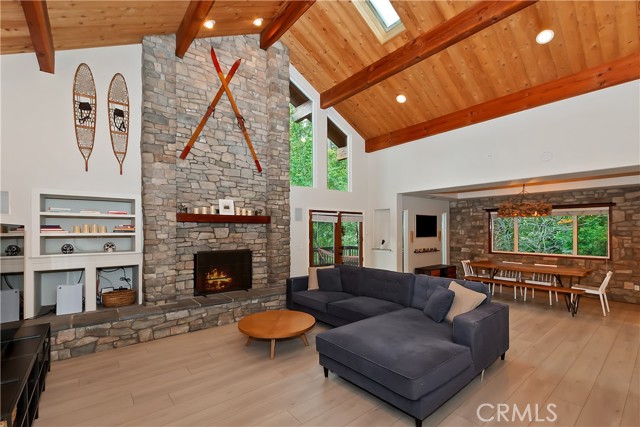 24586 Horst Drive, Crestline CA: https://media.crmls.org/medias/1fd4368a-47f0-47cd-9c01-09dbbfb85f6f.jpg