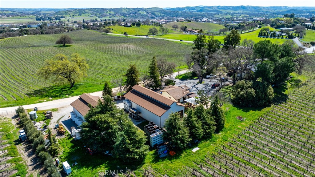 2023 Twelve Oaks Drive