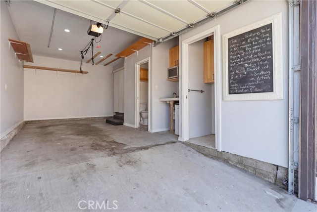 Detail Gallery Image 38 of 42 For 6600 E Ocean, Long Beach,  CA 90803 - 3 Beds | 3/1 Baths