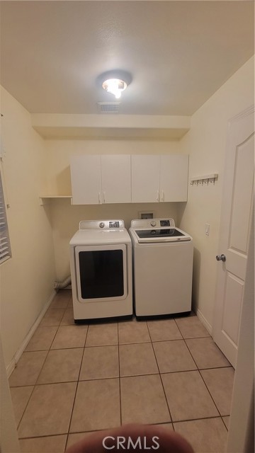 Washer & dryer laundry room
