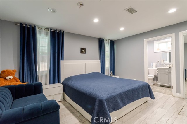 Detail Gallery Image 31 of 50 For 17242 Horace St, Granada Hills,  CA 91344 - 4 Beds | 4 Baths