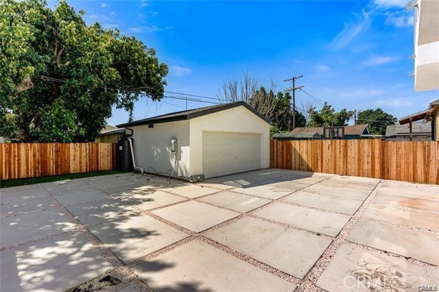 Detail Gallery Image 4 of 5 For 136 W 48th St, Los Angeles,  CA 90037 - – Beds | – Baths