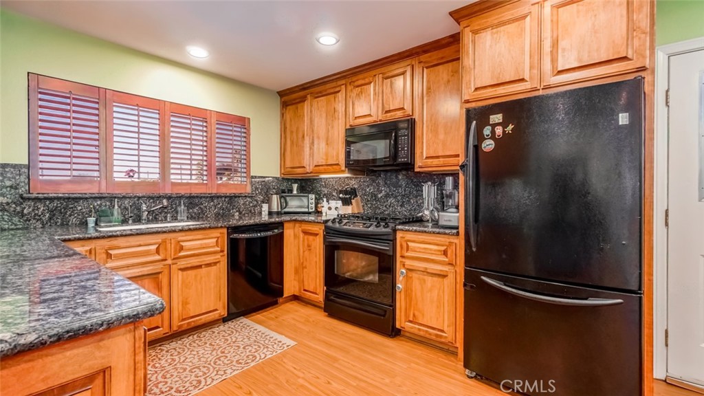 MLS #CV25158988 img 2